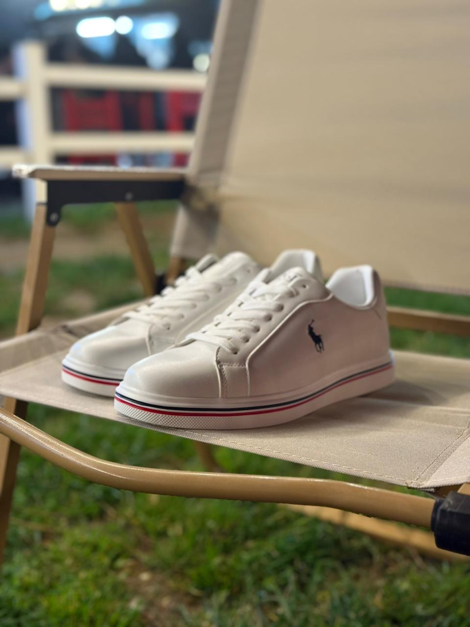 Klassik Ağ Kişi Krasovkası - Gündəlik Şıqlıq