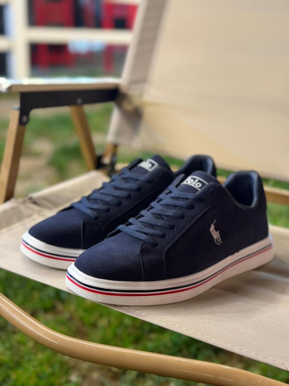 Klassik Tünd Göy Zamşa Kişi Krasovkası