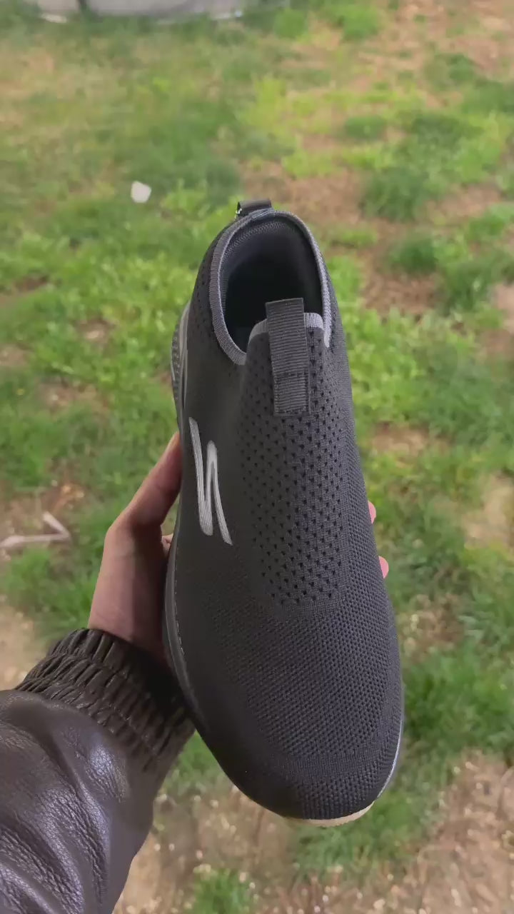 Qara Bağcıqsız Rahat Kişi Krasovkası